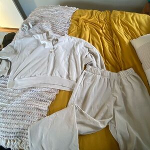 Gap Cream Lounge Set